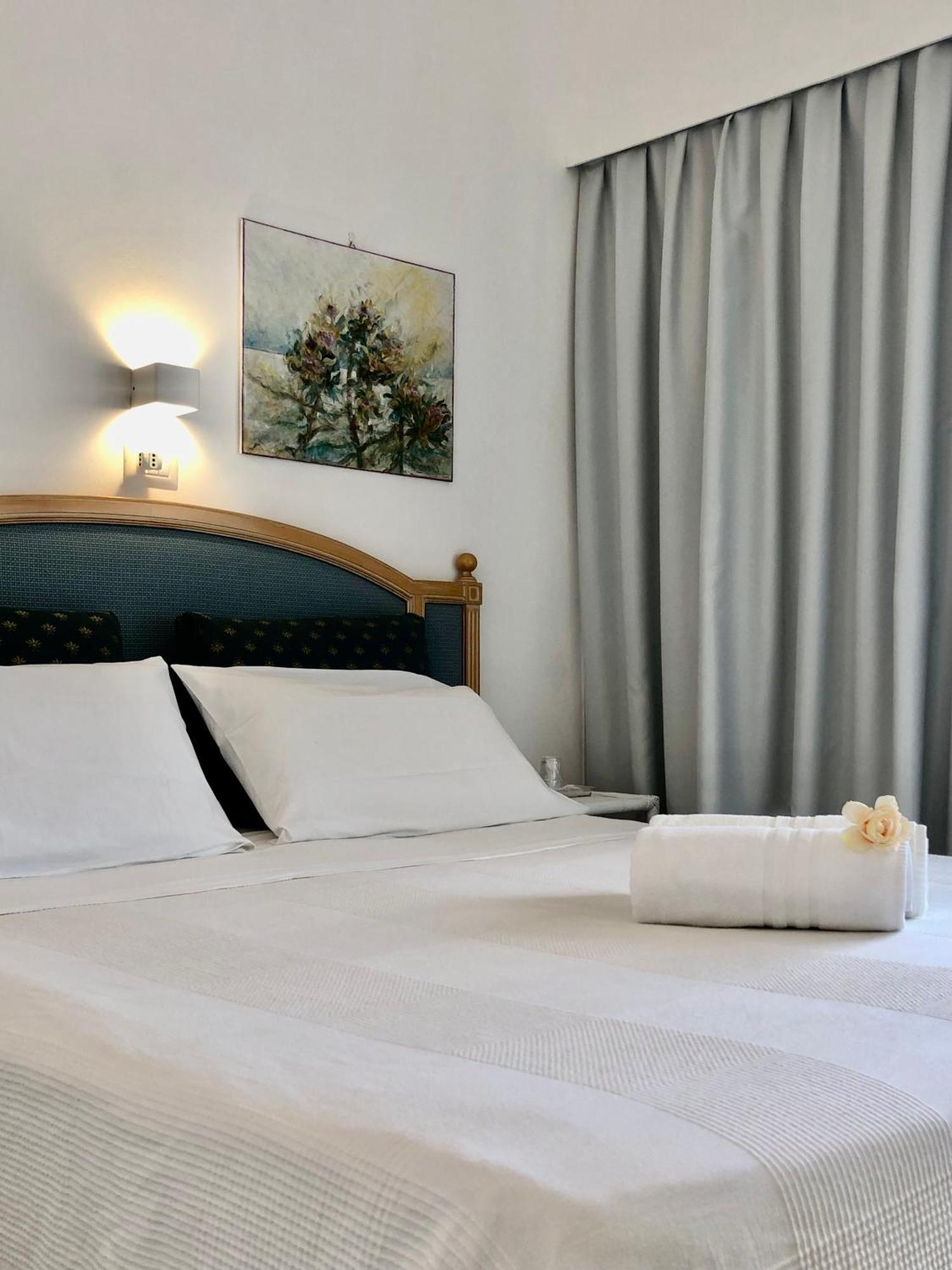 Hotel Pinocchio Cattolica Dış mekan fotoğraf